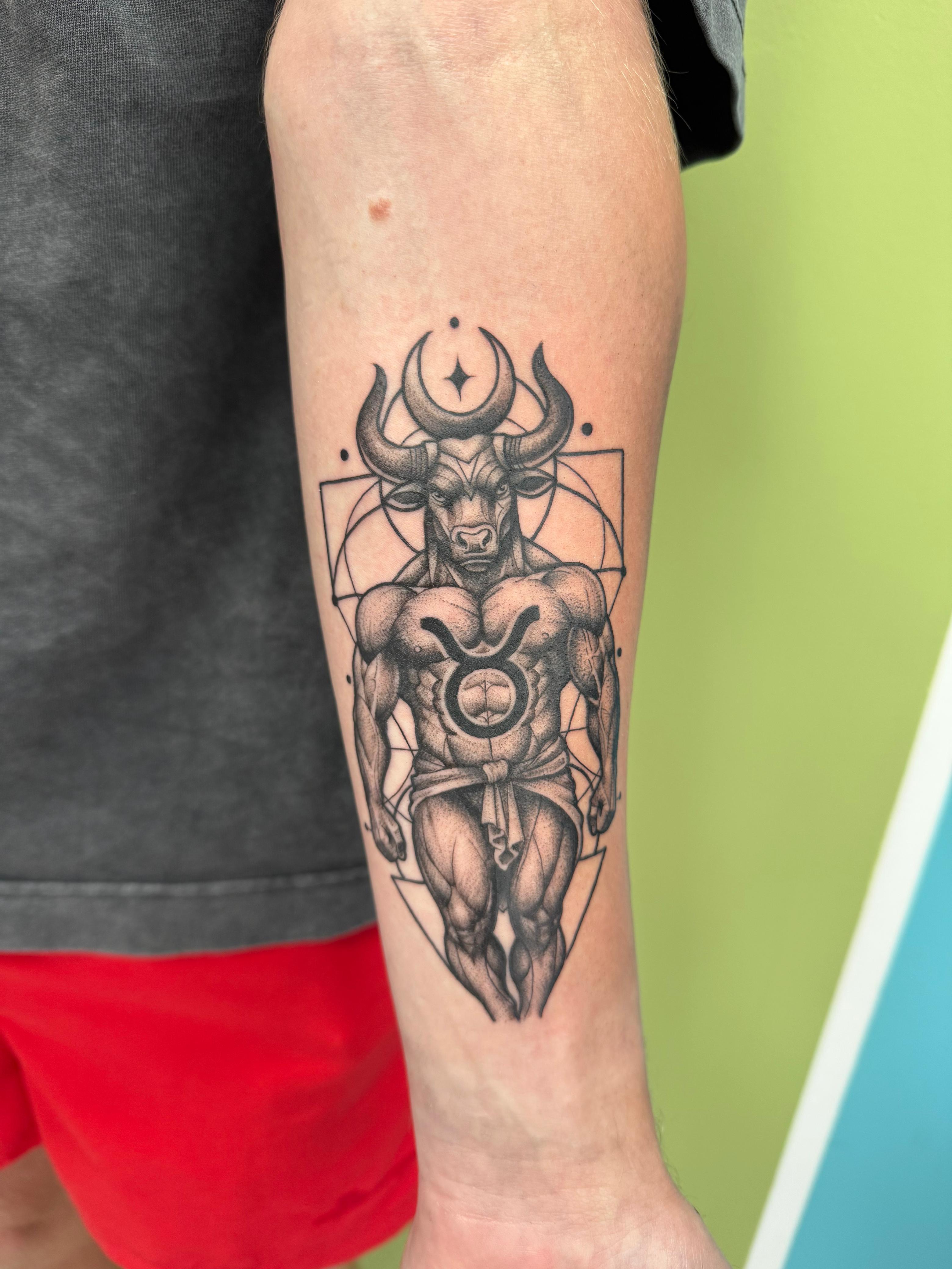 استوديو Playa Tattoo وأعمال التاتو في غران كناريا